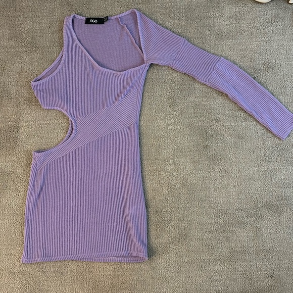 CUT OUT PANEL DETAIL MINI BODYCON DRESS IN LILAC RIBBED KNIT - Picture 2 of 4